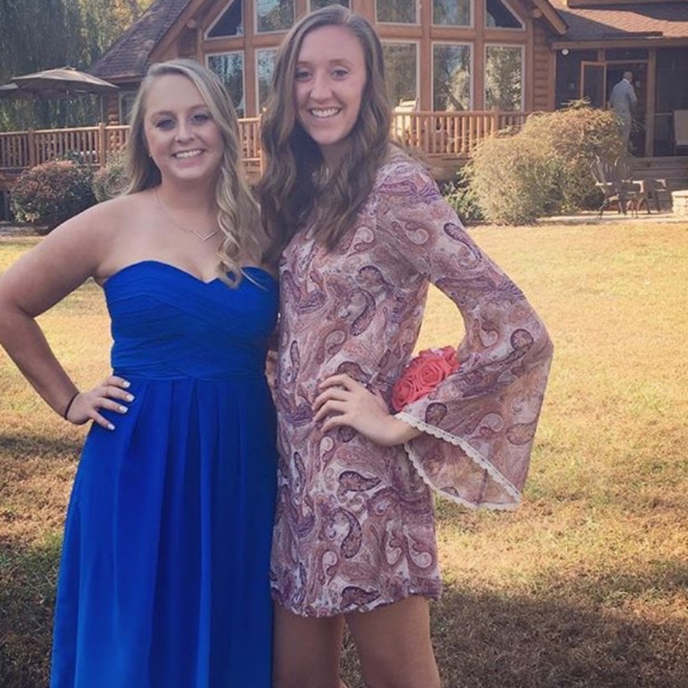 Cute and trendy dress!